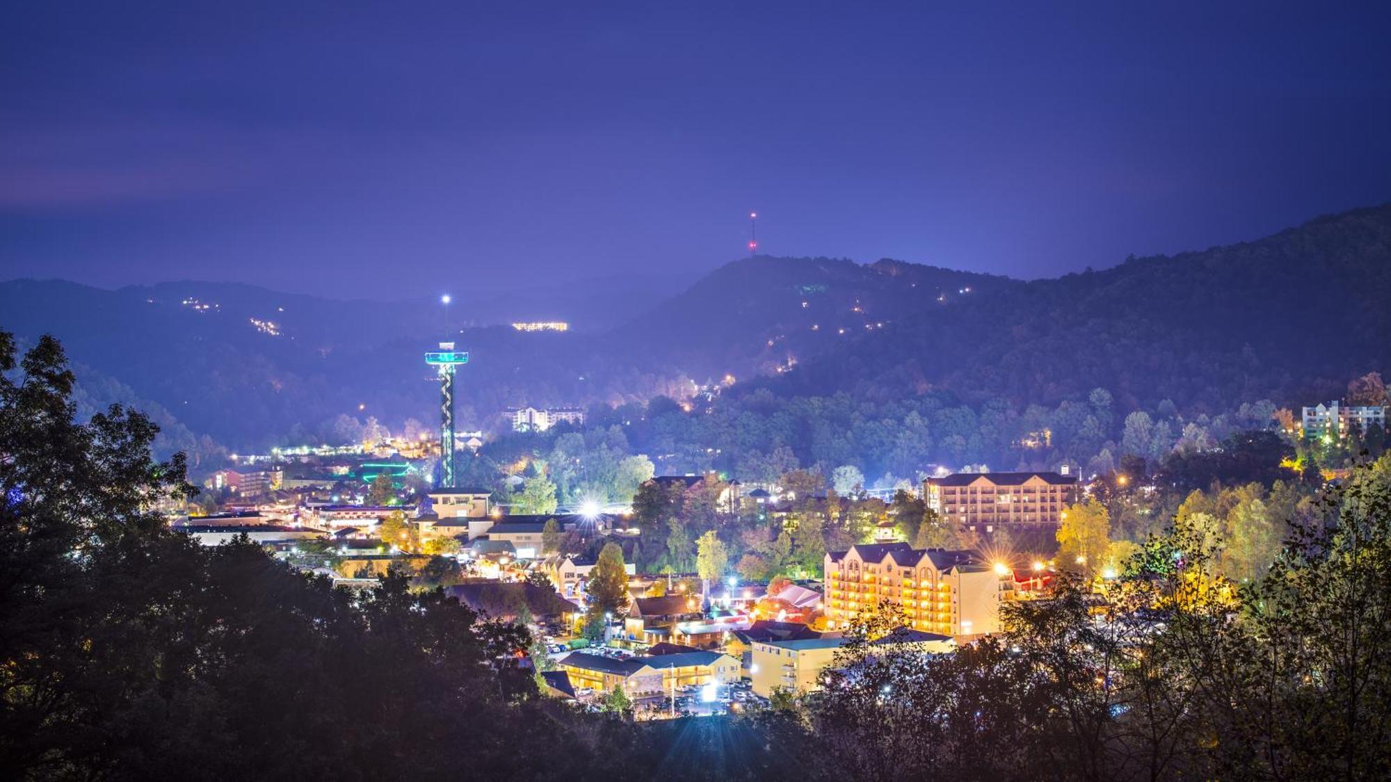 Ober Hideaway, Hot Tub, Wifi, 1089 Free Tickets Each Paid Day, Dollywood And More Гетлинбург Екстериор снимка