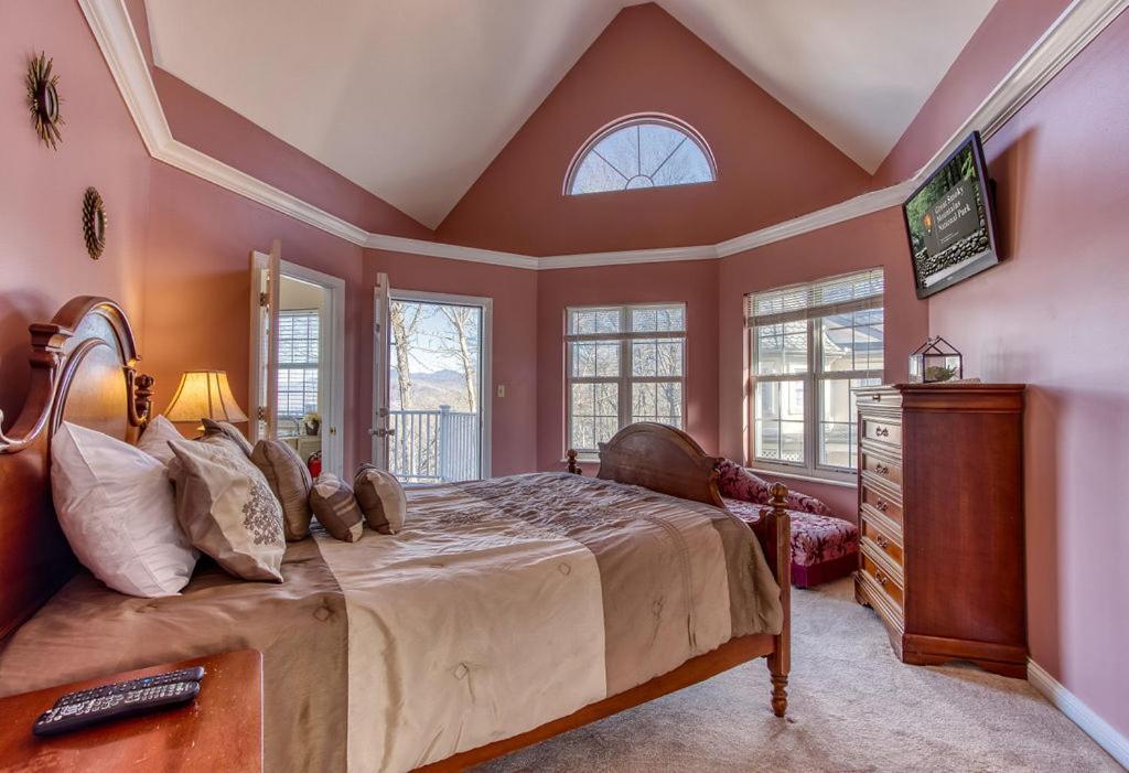 Ober Hideaway, Hot Tub, Wifi, 1089 Free Tickets Each Paid Day, Dollywood And More Гетлинбург Екстериор снимка